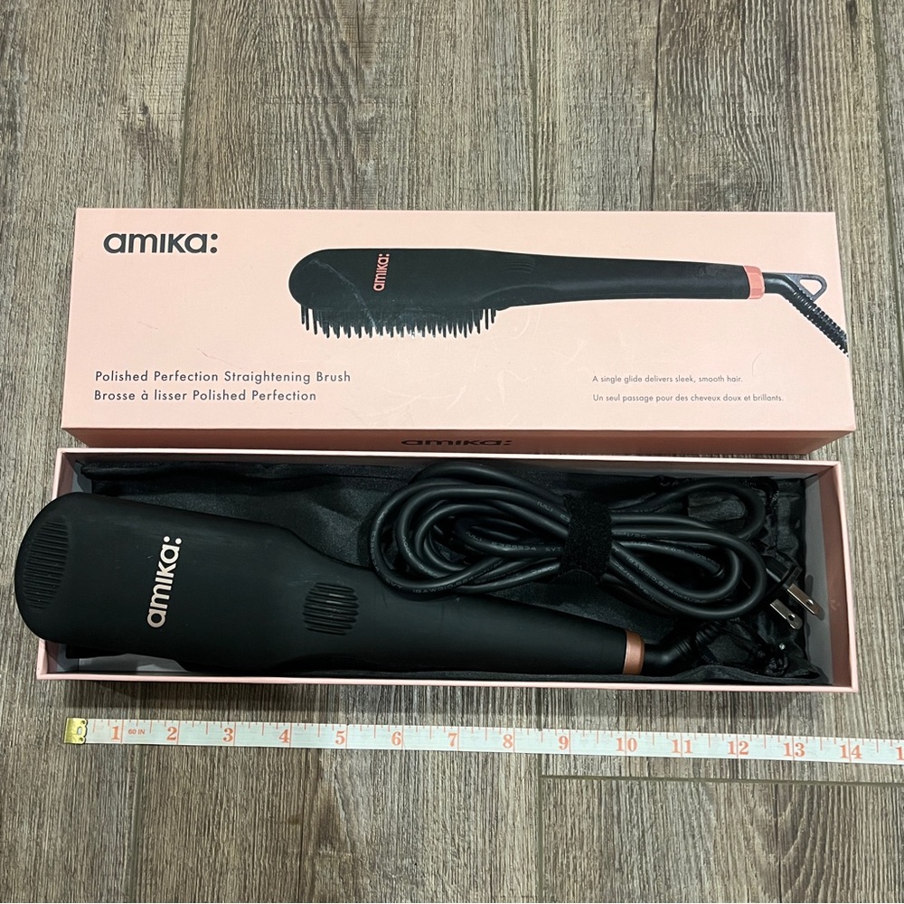 Amika polished perfection straightening brush